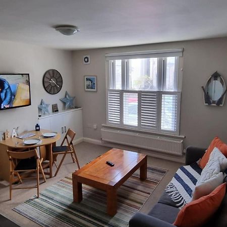 St Margaret'S Ground Floor And Lower Deck Apartment Ryde  Extérieur photo