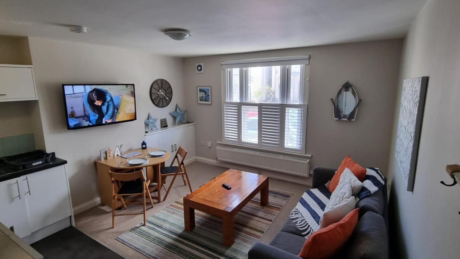 St Margaret'S Ground Floor And Lower Deck Apartment Ryde  Extérieur photo
